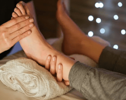 FOOT MASSAGE